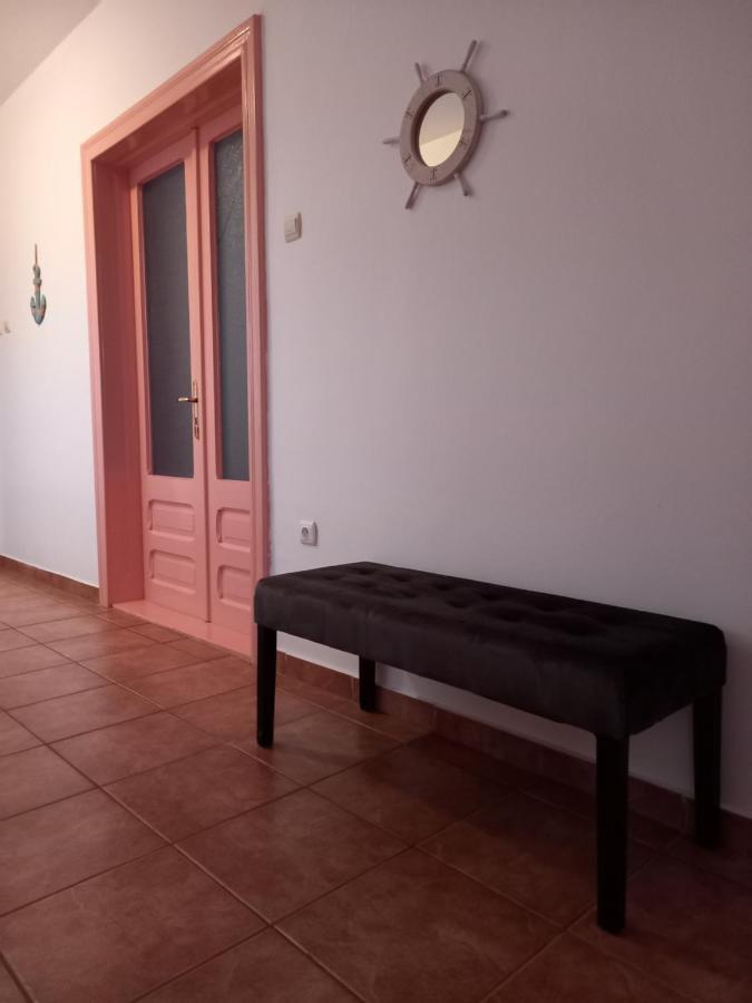 Villa Casa Lui Marc Orşova Exterior foto